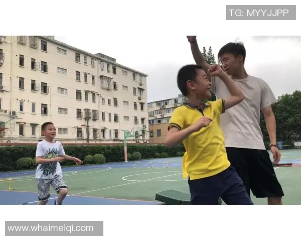 李芳的篮球人生：从热爱到坚持的深度对话与成长之路